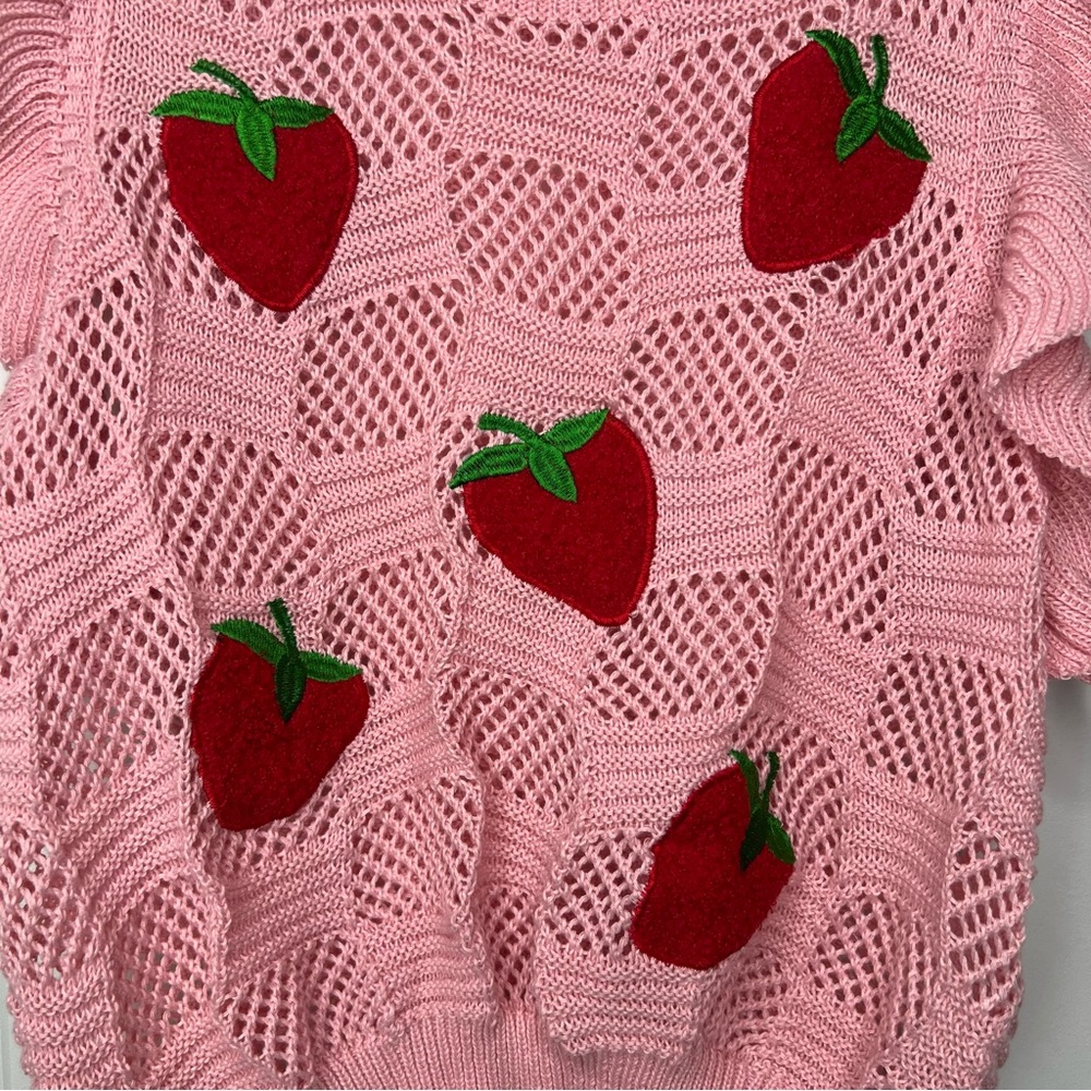 Pink Knit Sweater with Red Strawberry Design Sz Small Flutter Sleeve Soft Cozy - Picture 4 of 10